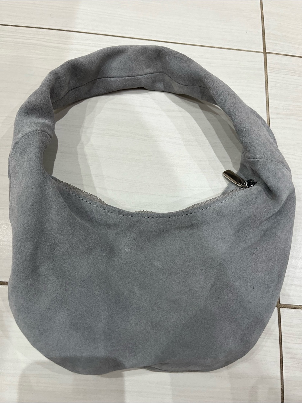 100% Suede Rounded Purse - Picture 4 of 13